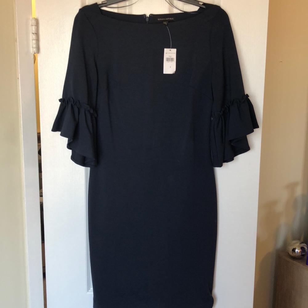 NWT Banana Republic size 4 Navy Blue dress